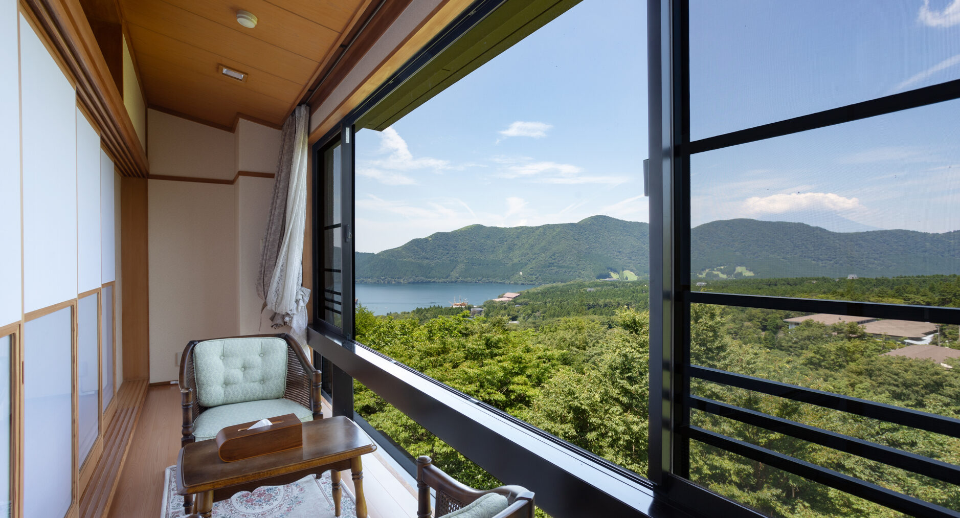 箱根芦ノ湖 美景館 やまゆりの写真 2